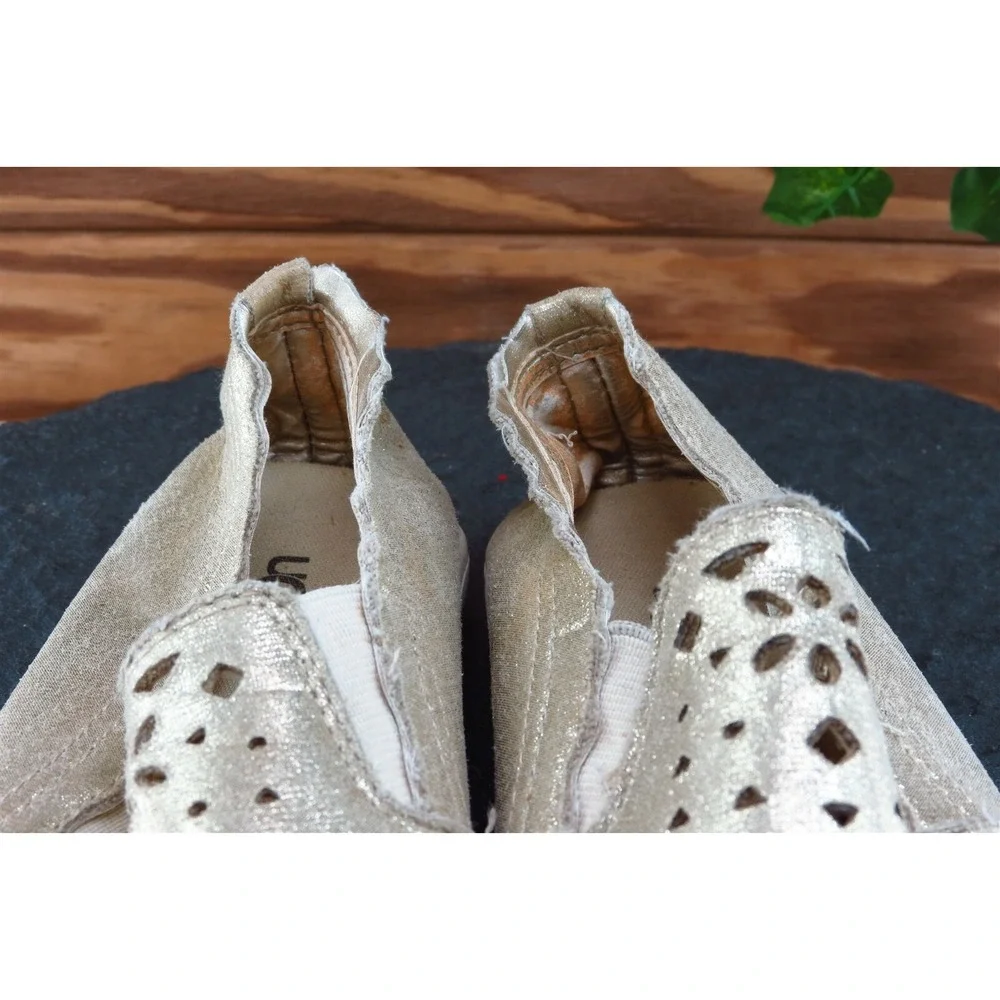 UGG Youth Girls Shoes Size 3‎ M Gold Fashion Sneakers Synthetic